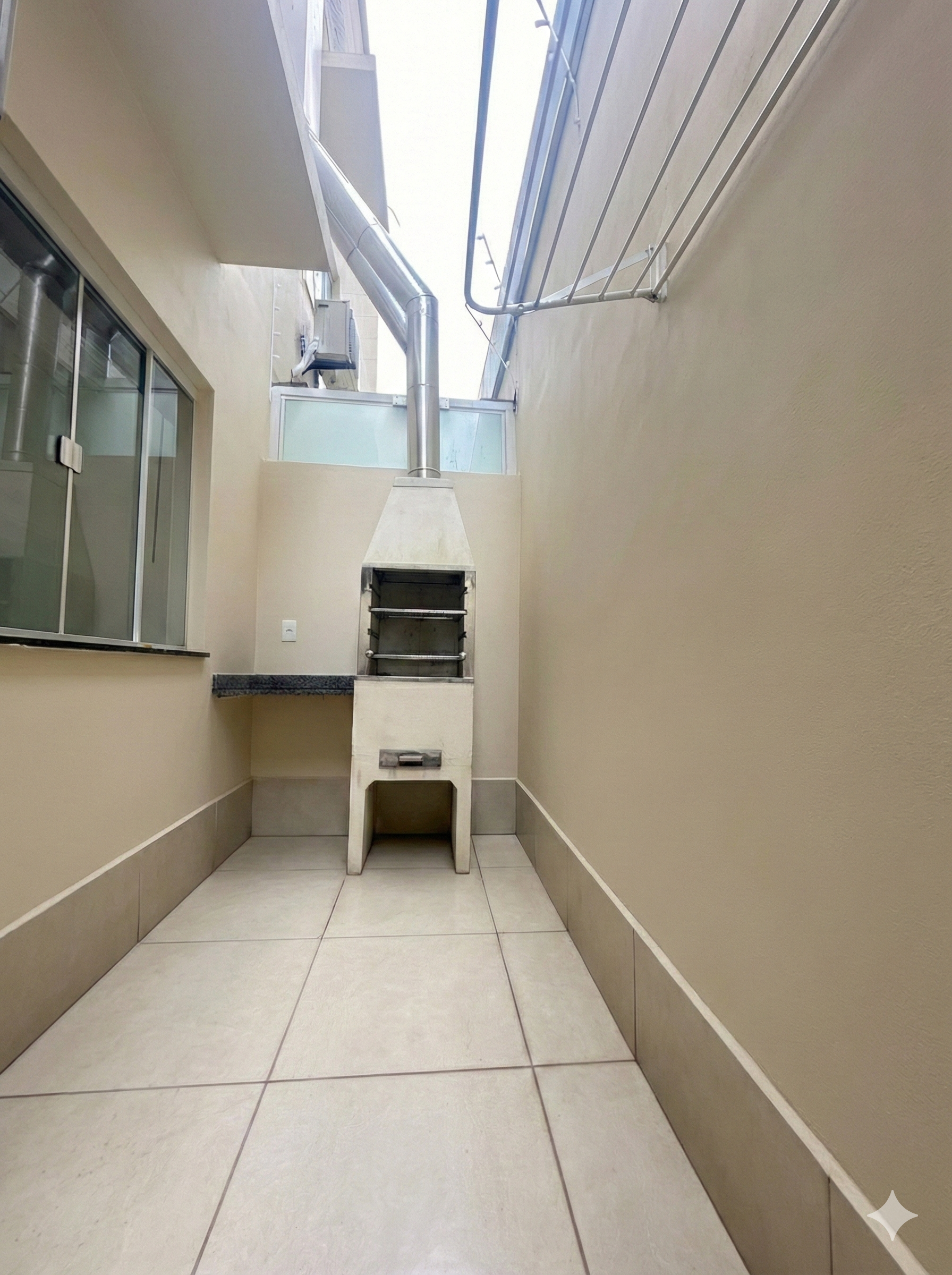 Churrasqueira nos Fundos